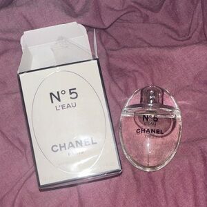 CHANEL N°5 L'Eau - limited edition oval glass version Brand new